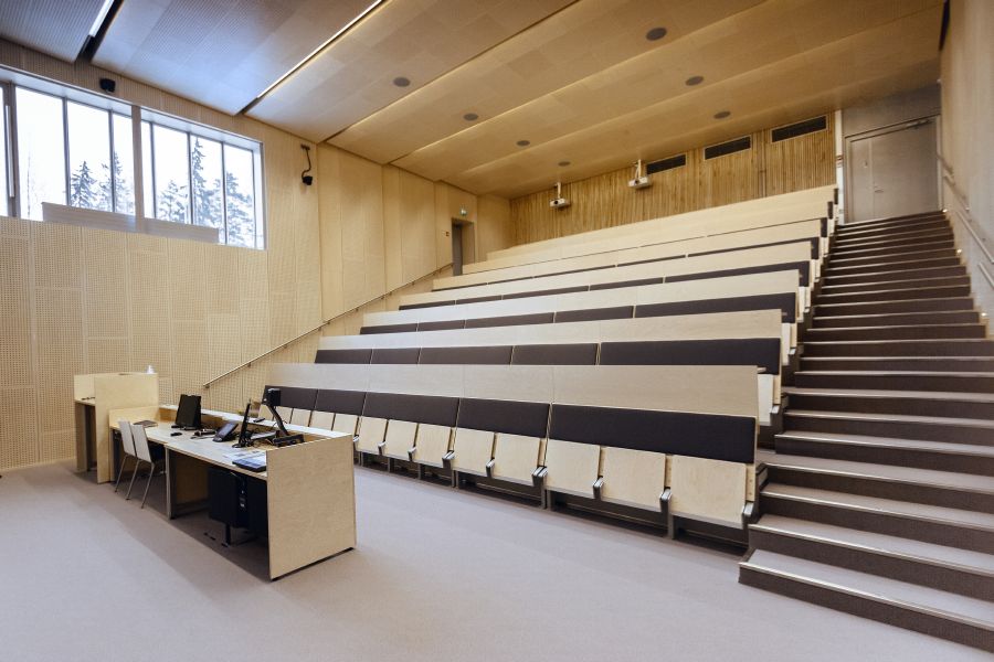 Auditoriomainen luentotila TAMKissa