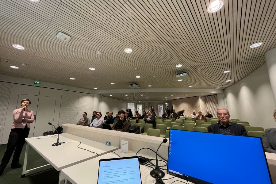 Presentation held in an auditorium