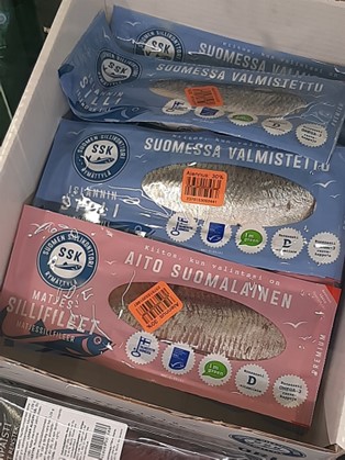 Example of some discounted herring fish in Smarket.