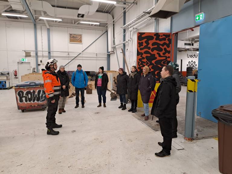 24STEM vierailemassa Tredun hiedanrannan oppimisympäristössä