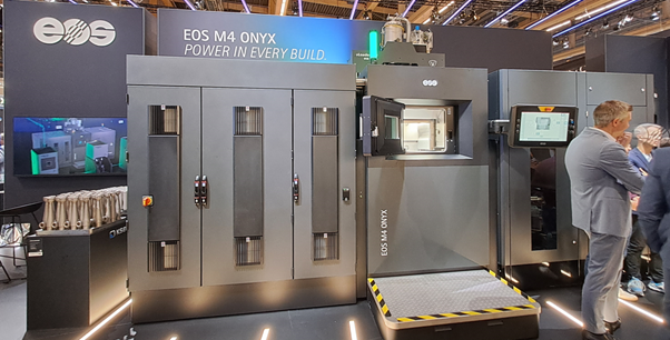 EOS M4 ONYX uutuus LPBF-tulostusjärjestelmä (6x400 W laseria) (Q3/2026 FLX 4x1000 W laseria).