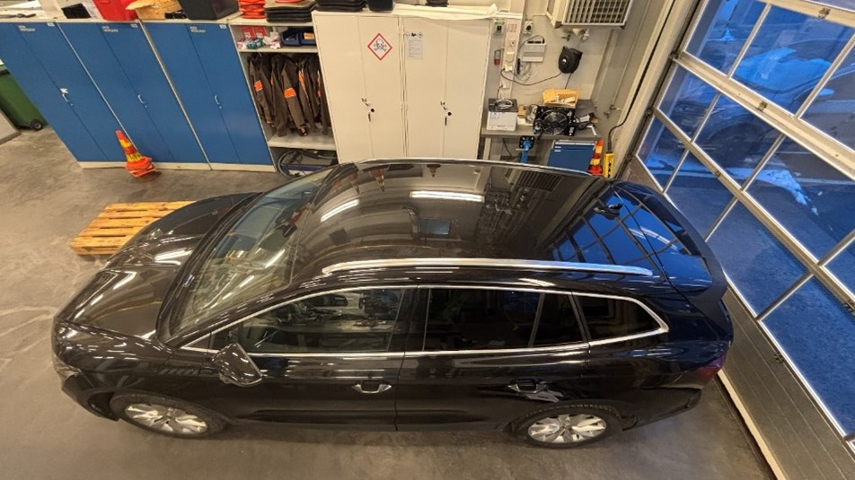 TAMKiin hankitulla Skoda Enyaq täyssähköautolla on ajettu melkein 400 000 kilometriä ja seuraavaksi se palvelee opetus- ja tutkimusympäristönä (Kuva: Marko Rantonen, TAMK)