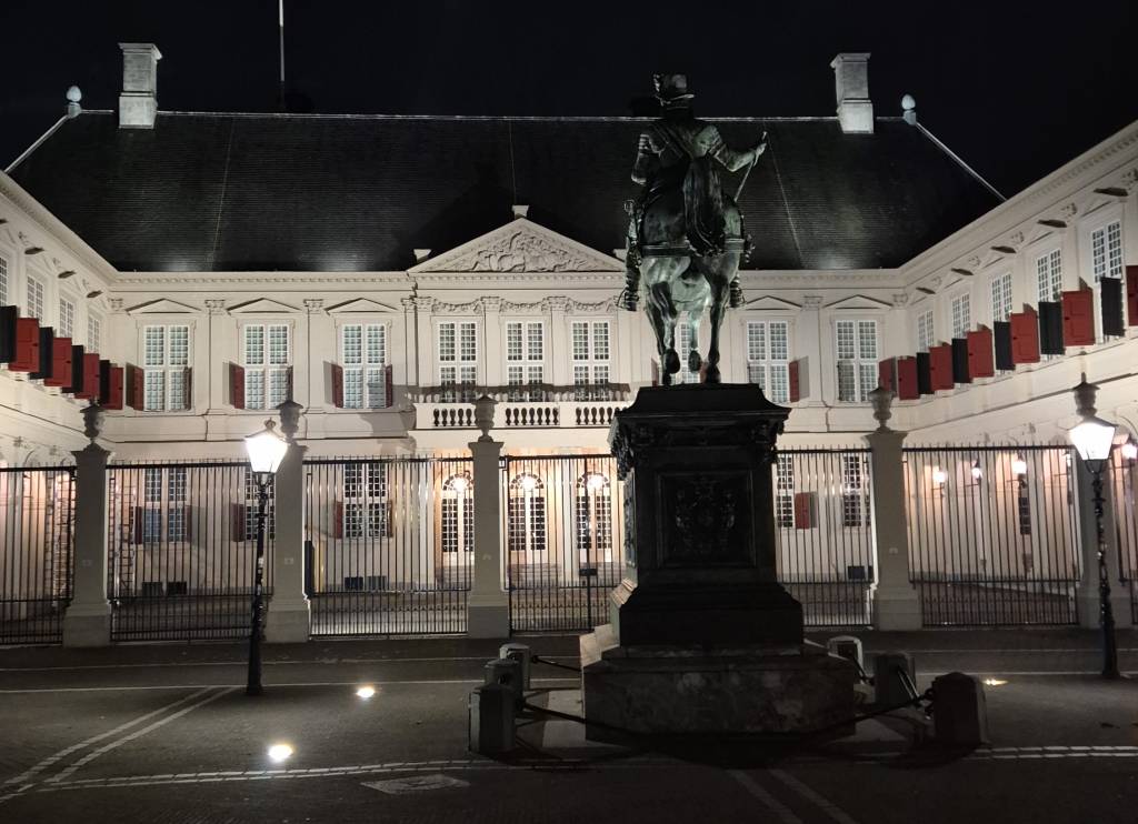 Kuninkaan virka-asunto, Haag.