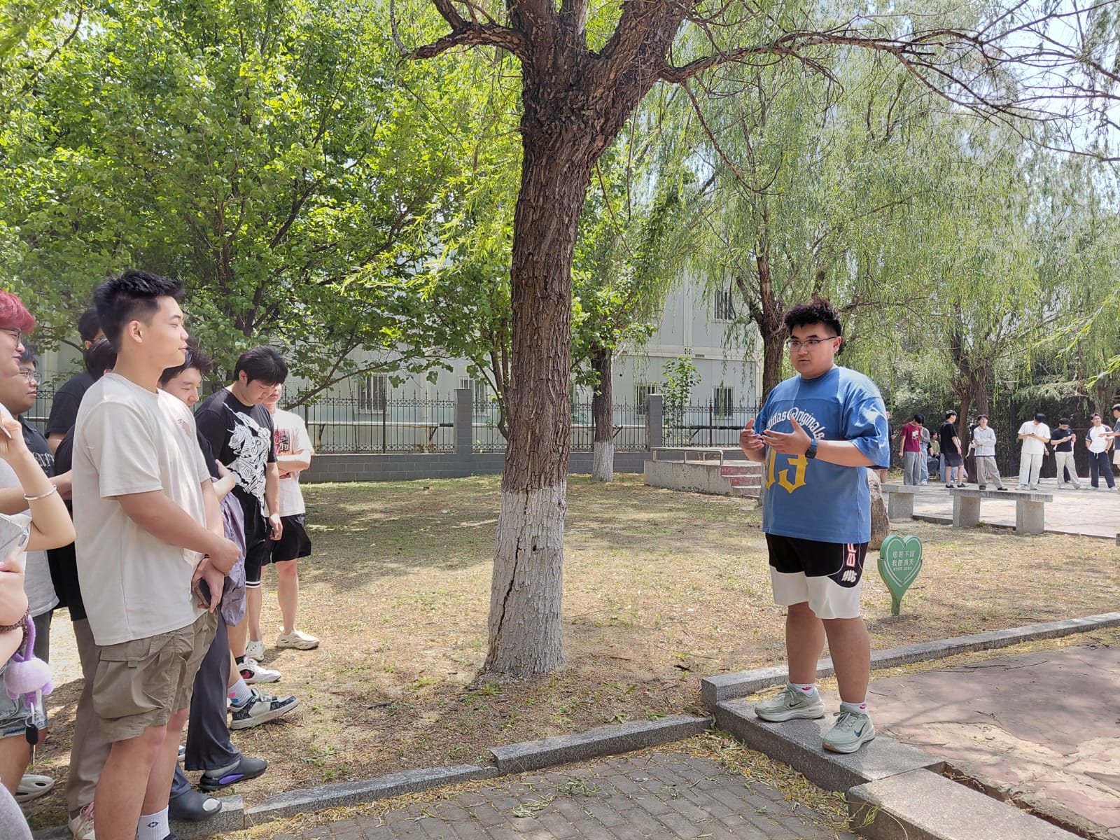 One of the learning tasks for the students was to give short speeches in front of a small audience.