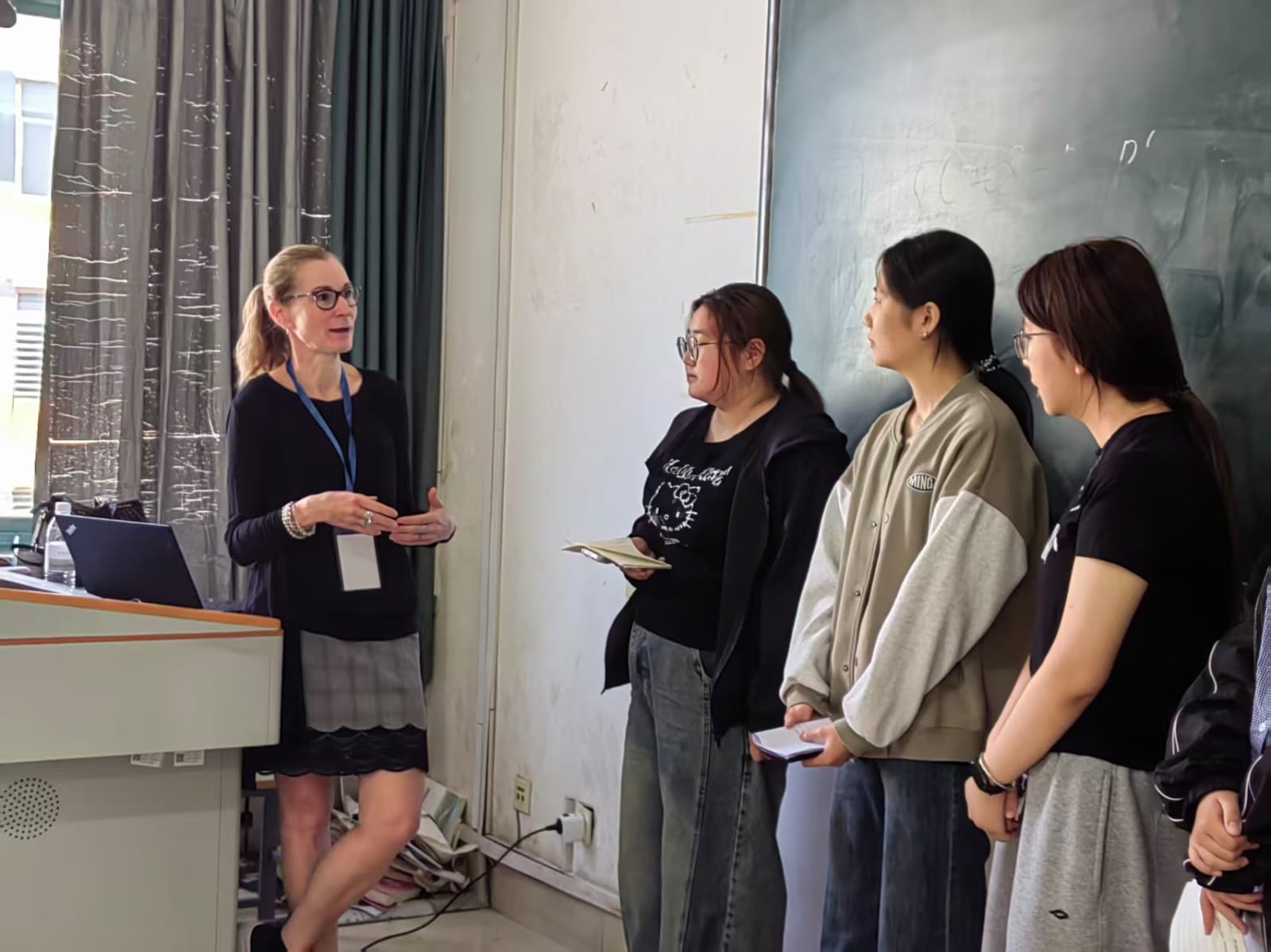 Piia Kanto facilitating a panel discussion on circular economy topics. Each student was made to actively participate in both roles; as a panelist and as audience. This task clearly pushed them out of their comfort zone, but in the end students gave good feedback on it.