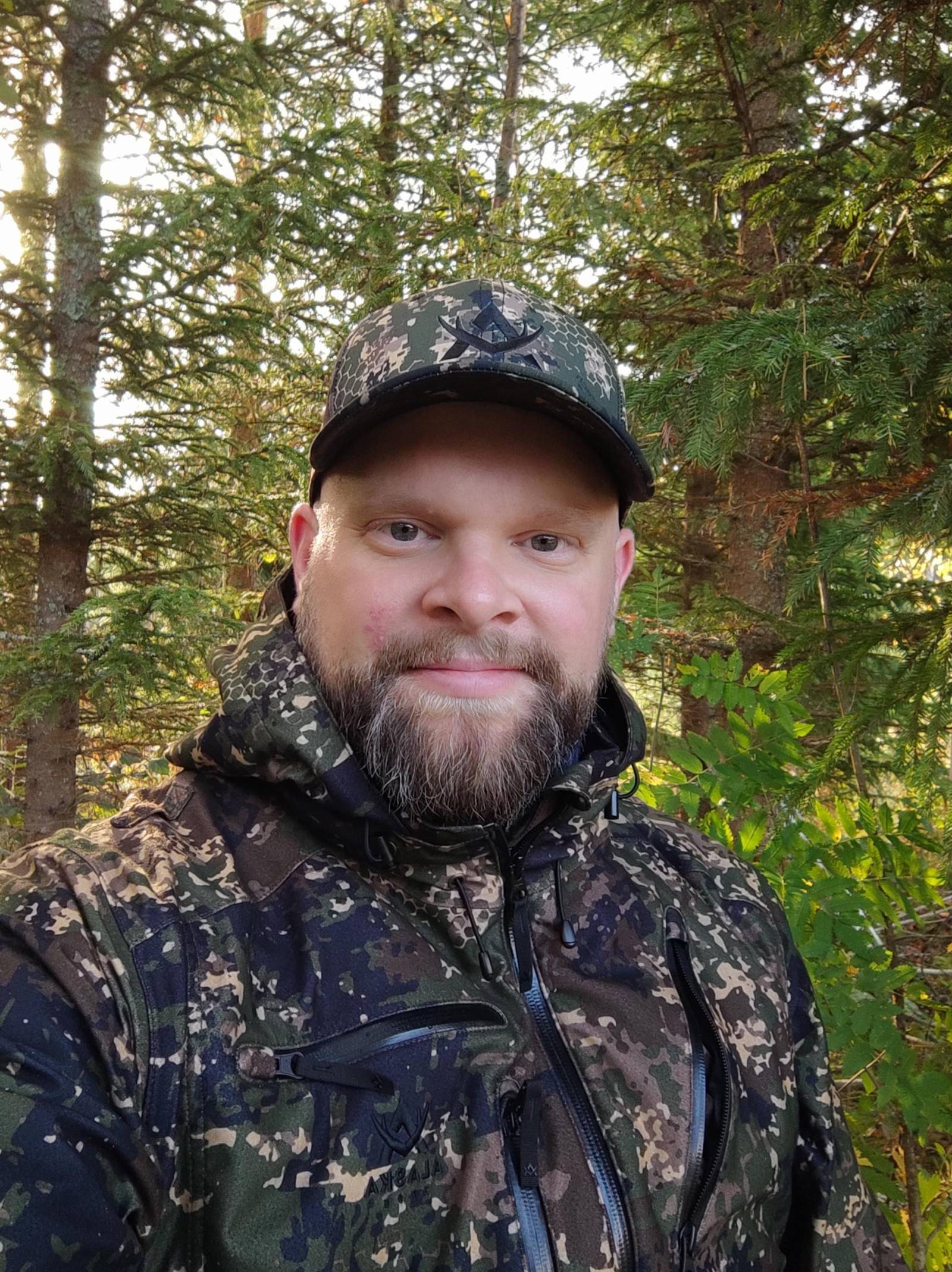 Kuva Matti Lepistöstä. Taustalla näkyy metsää.