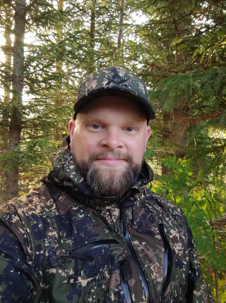 Kuva Matti Lepistöstä. Taustalla näkyy metsää.