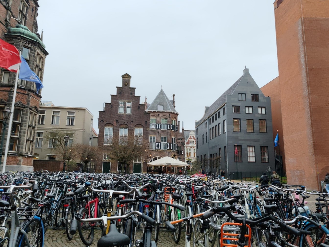 Picture 2 : Bicycles were an integral part of everyday life in Groningen.
