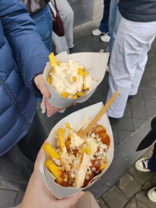 Rankanperuna-annos majoneesilla ja sipulilla