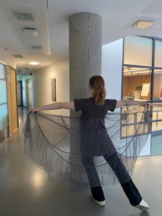 The image shows Eliisa Nenonen's dance move