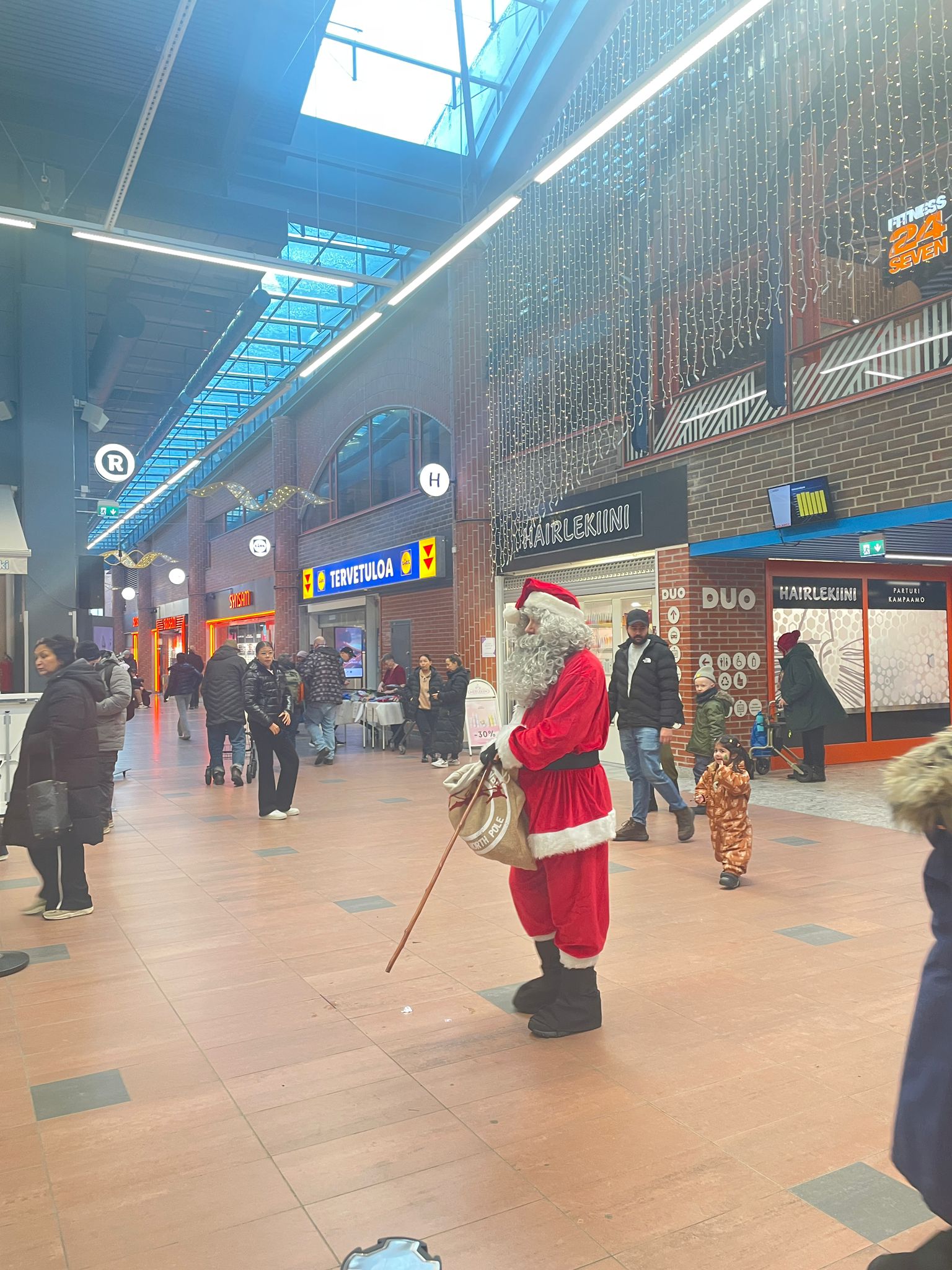 We went to Duo in Hervanta for groceries after the meeting and saw the Santa there