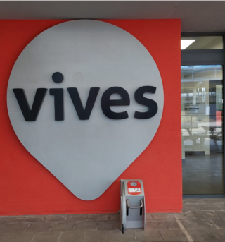 Vives construction campus entrance
