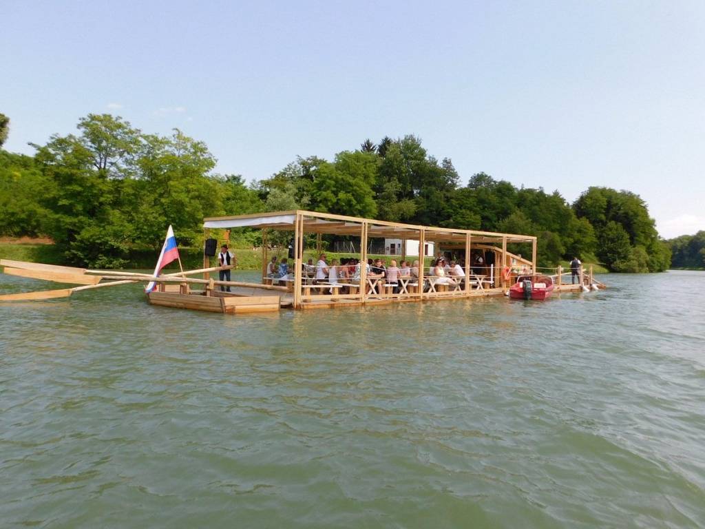 Timber rafting