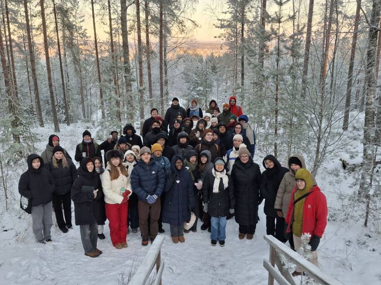 Urban Lab students in Teivo-Mäkkylä on a cold January day.