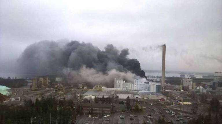 Kuva Porin Venatorin tehtaan palosta 2017