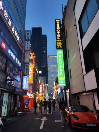 Night streets of Seoul