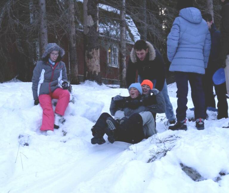 The students visiting from the Netherlands and Ireland enjoying the Finnish winter.